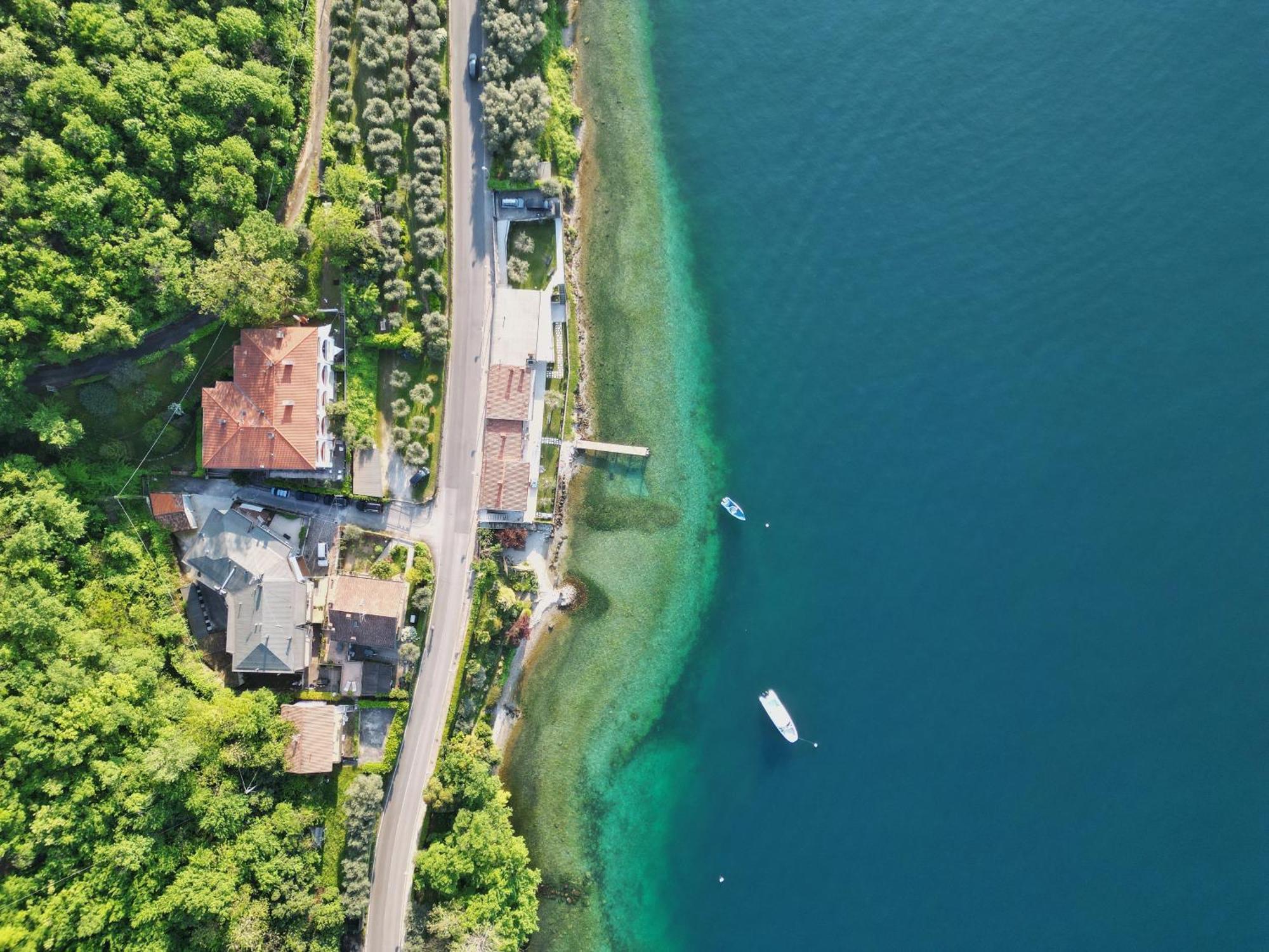 Azzurra Apartment Salò Екстериор снимка
