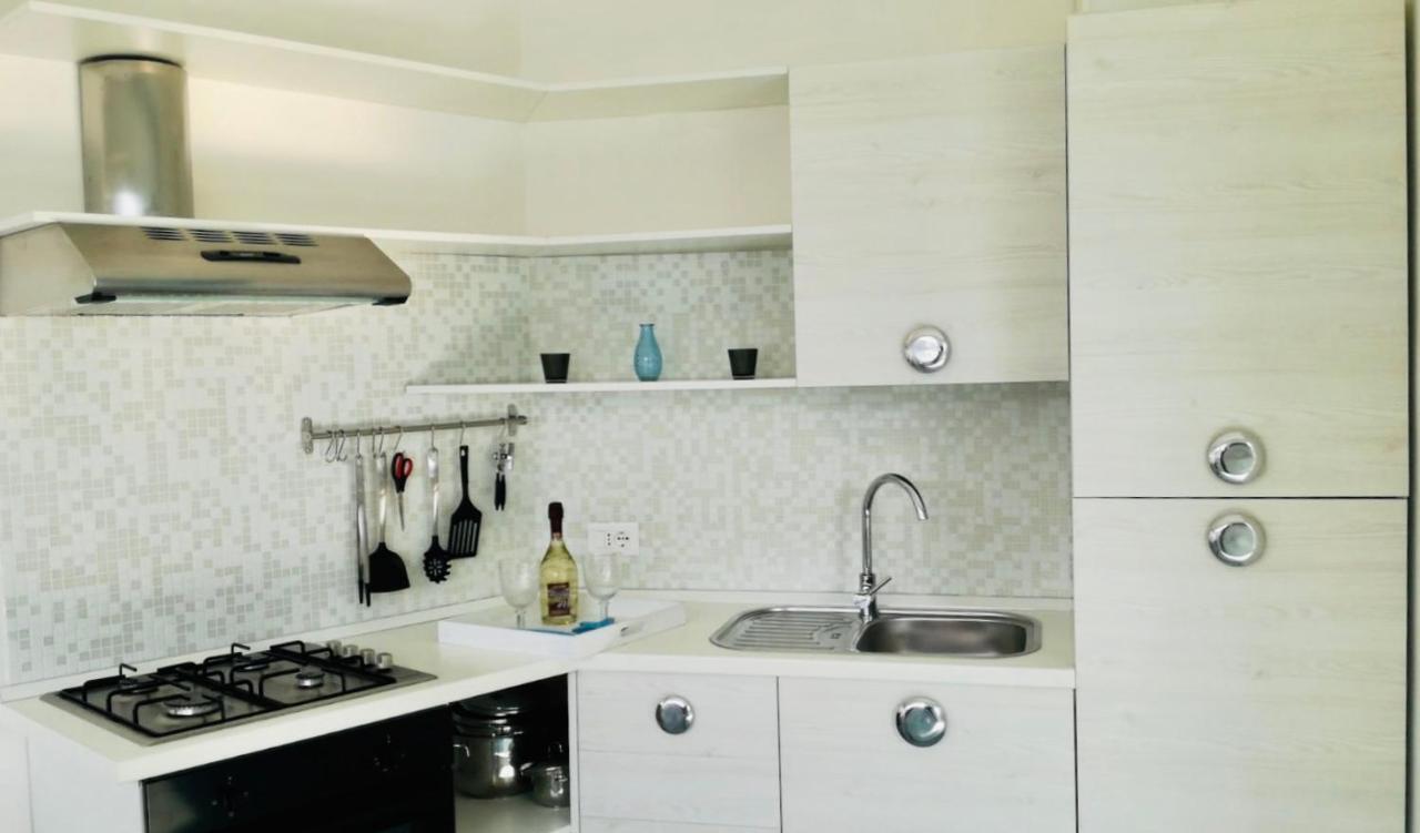Azzurra Apartment Salò Екстериор снимка